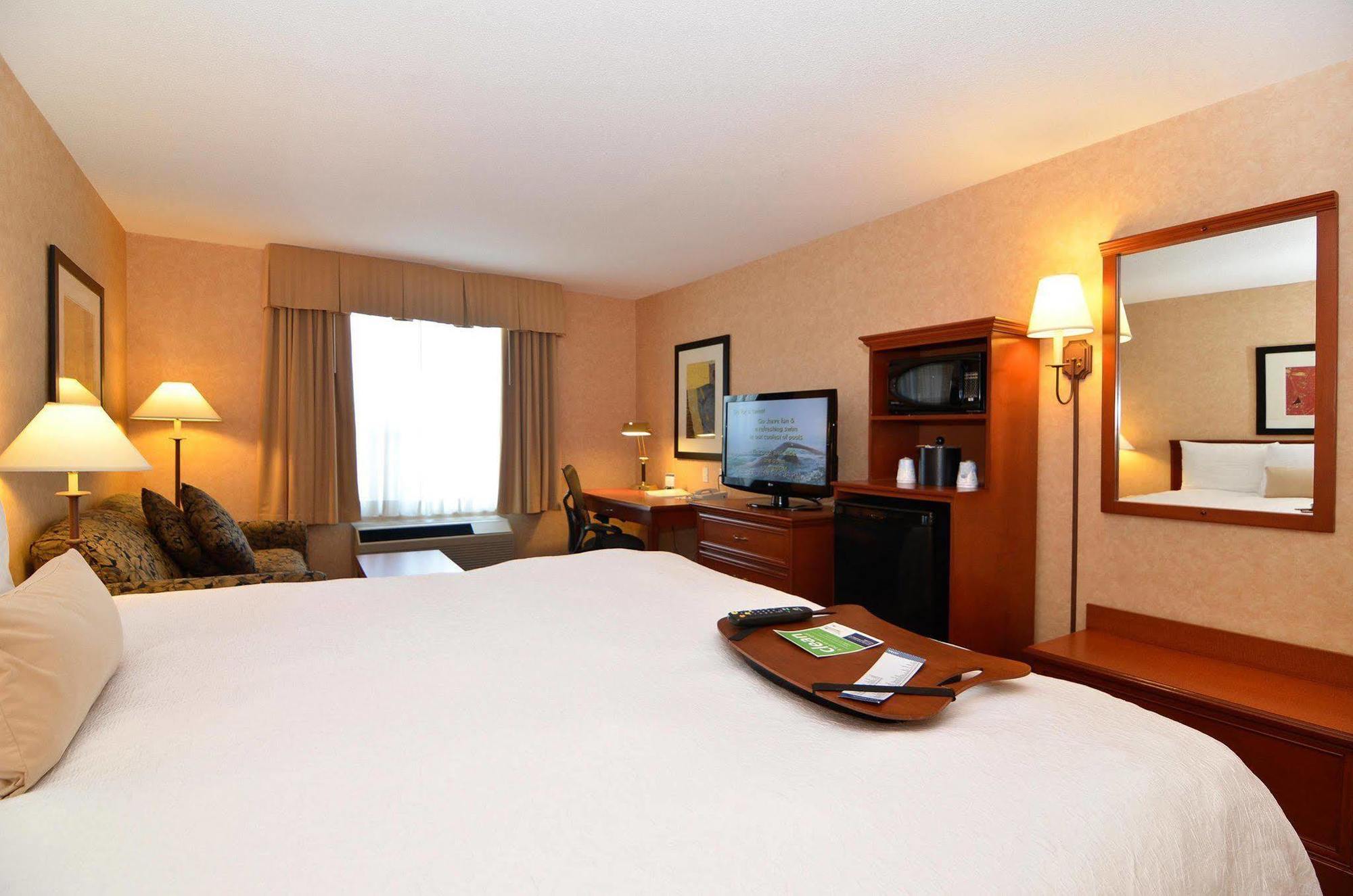 Hampton Inn & Suites By Hilton Langley-Surrey Quarto foto