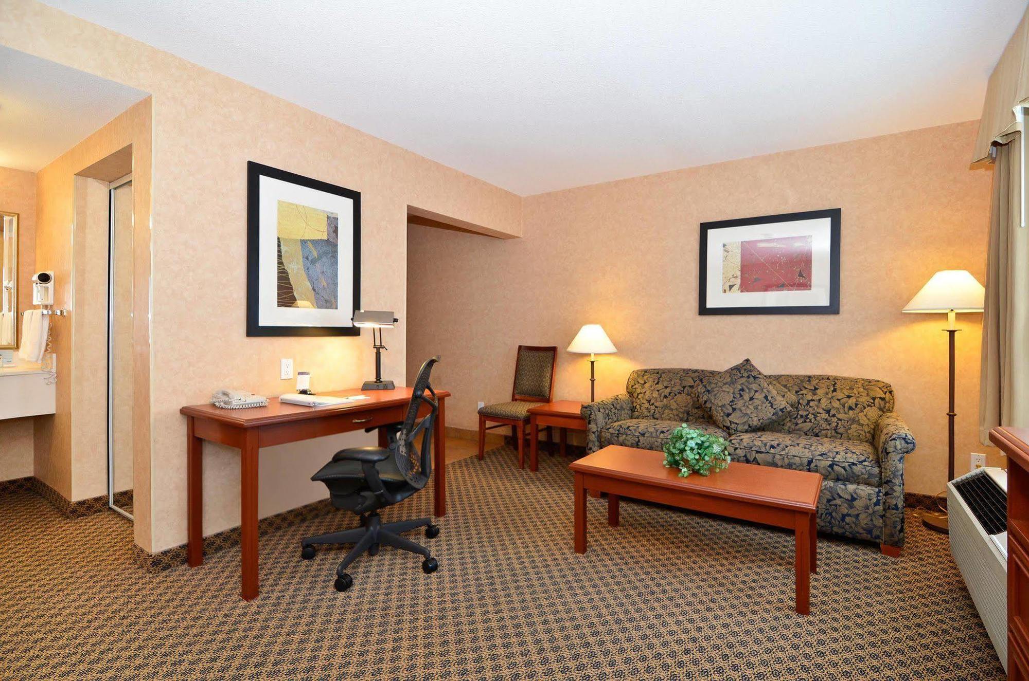 Hampton Inn & Suites By Hilton Langley-Surrey Quarto foto